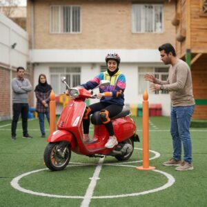دوره ۸ جلسه‌ای آموزش موتورسواری بانوان در کامرانیه